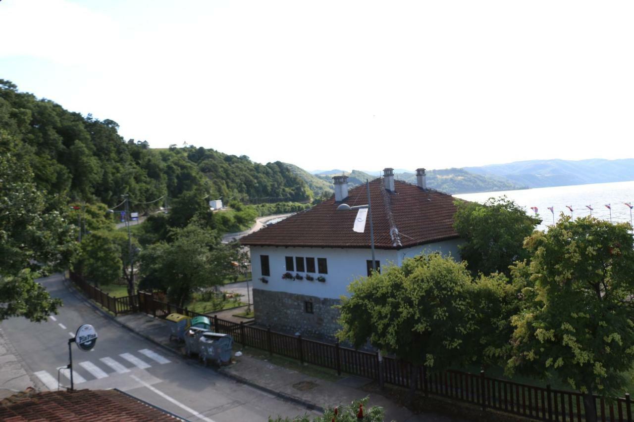 Hostel Trajan Donji Milanovac Exteriér fotografie